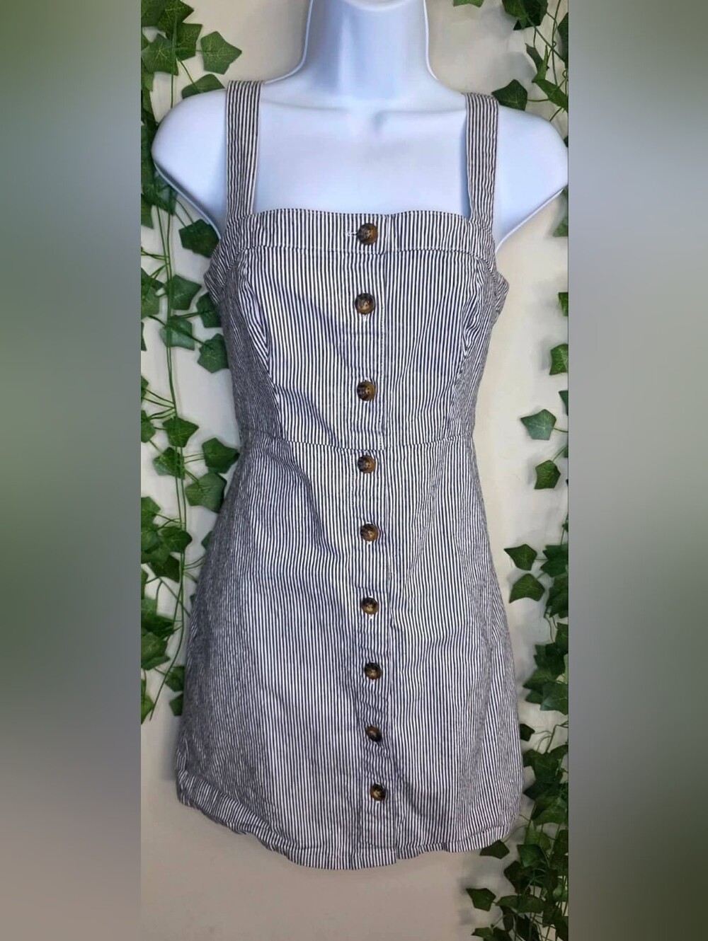 S • Hollister Dress
